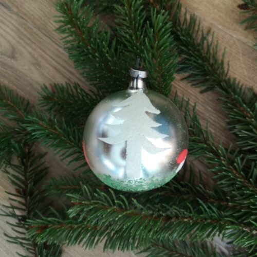 Vintage kerstbal ‘iced’ kerstboom en paddenstoelen