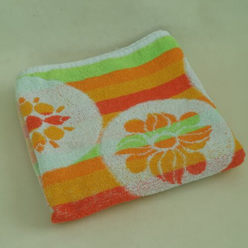 Vintage handdoek Seahorse bloemen en strepen vrolijke kleuren