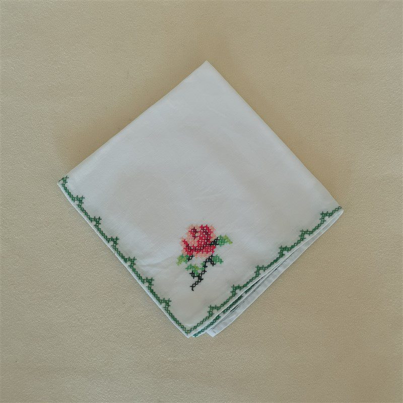 Aannemelijk Op te slaan helpen Vintage witte zakdoeken met borduursel handgemaakt 5 stuks - Bij-Ma-Ria |  vintage en retro winkel