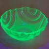 Vintage annagroen glas / uraniumglas schaal - Afbeelding 4