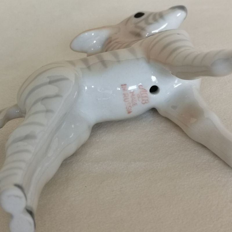 Vintage porselein beeldje staand zebra jong / kalf Lomonosov USSR - Afbeelding 4