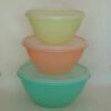Vintage Tupperware Wondelier set schalen met deksel pastel 3 stuks