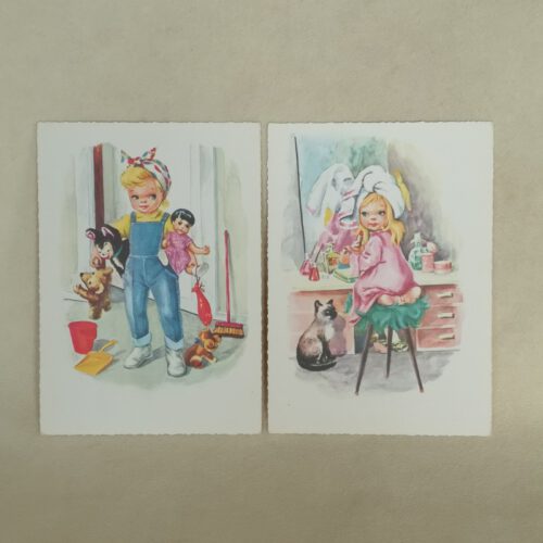 Vintage ansichtkaarten meisjes 2 stuks